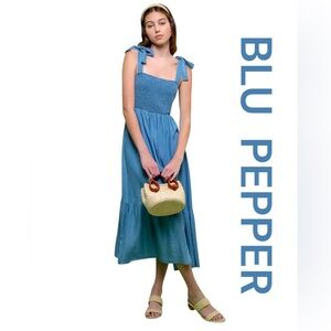 BLU PEPPER Smocking Chambray Midi Dress, Size M.